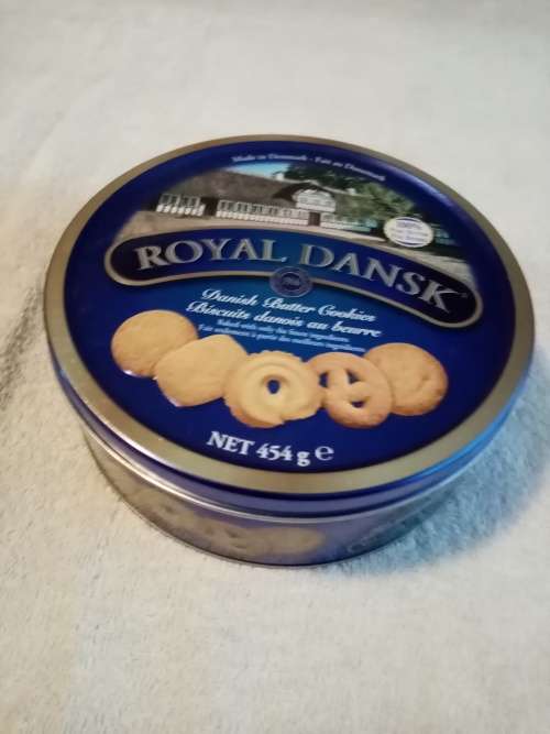 Royal Dansk dark blue biscuit tin