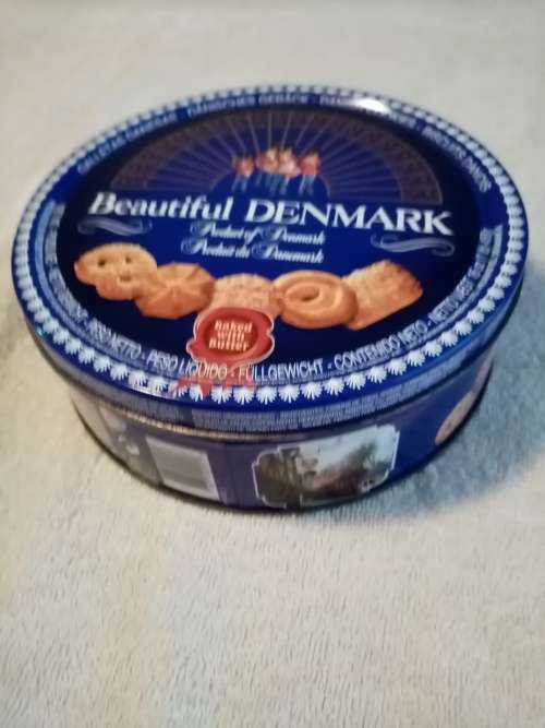 Beautiful Denmark rustic biscuit tin