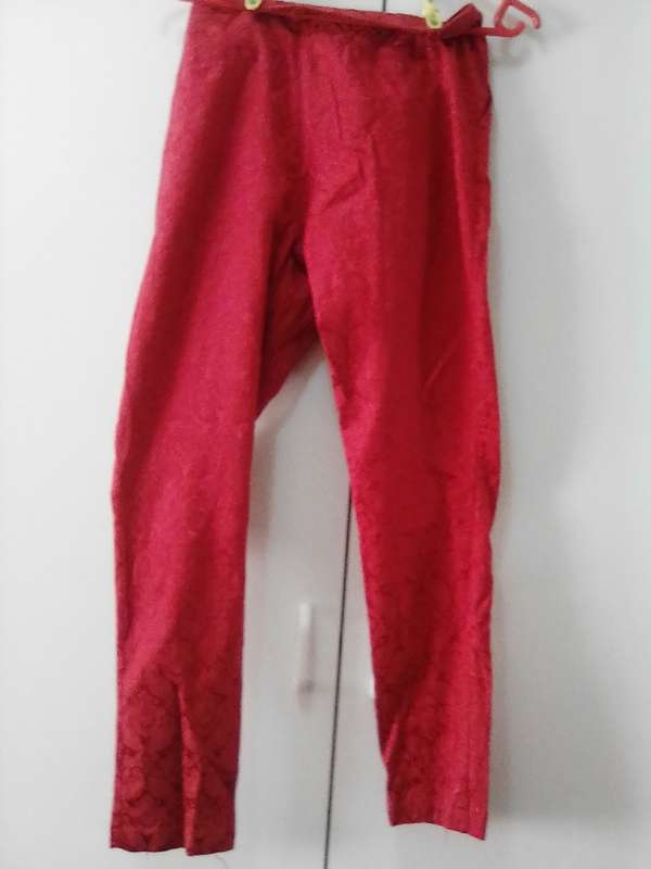 Stunning red patterned jeans size 32