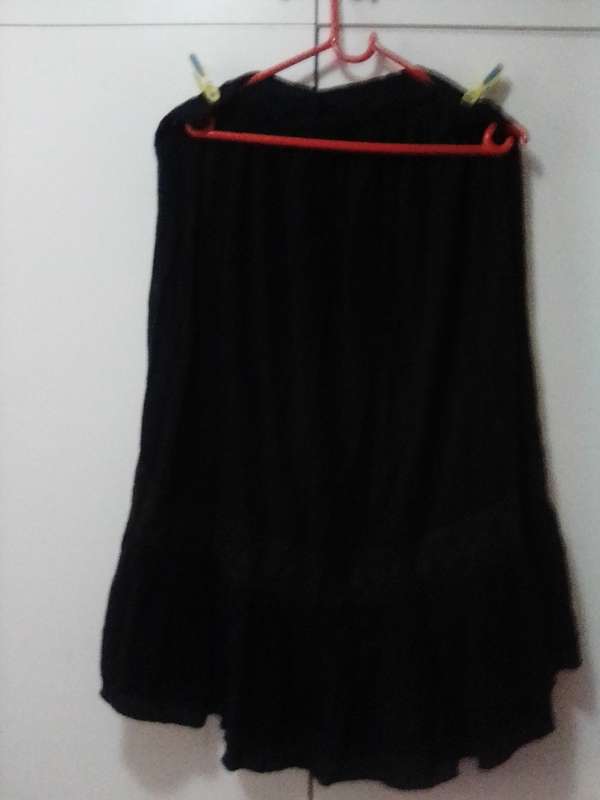 Black ruffle Indian skirt size 16