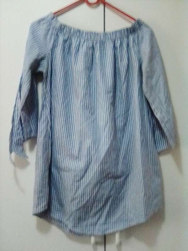 Blue and white striped floral shirt size S/M