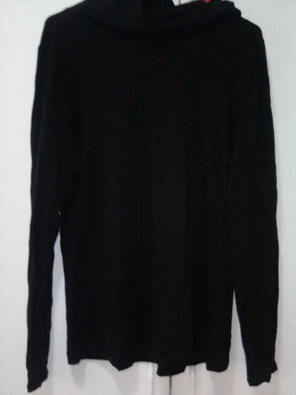 Black thin hoodie top size L