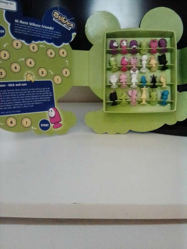 Stikeez collectors album