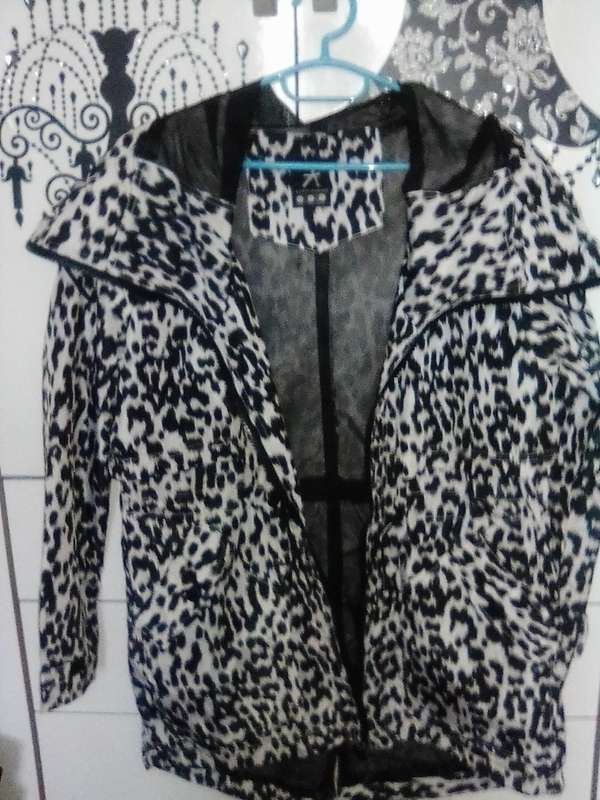 Stunning zebra print windbreaker jacket Uk8