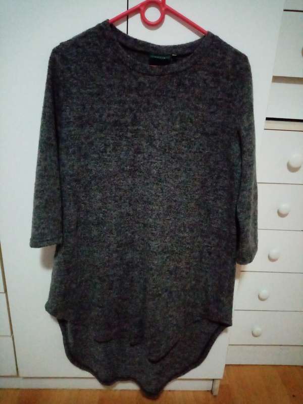 Stunning grey longer length jersey size 38