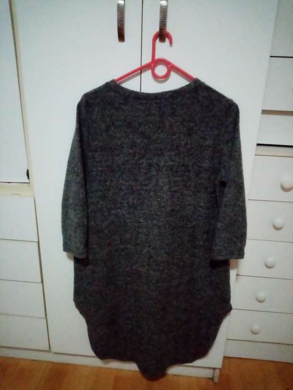 Stunning grey longer length jersey size 38