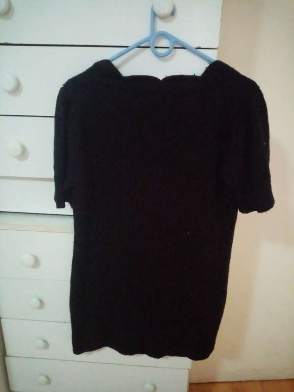 Black sequined long length short sleeve jersey size L