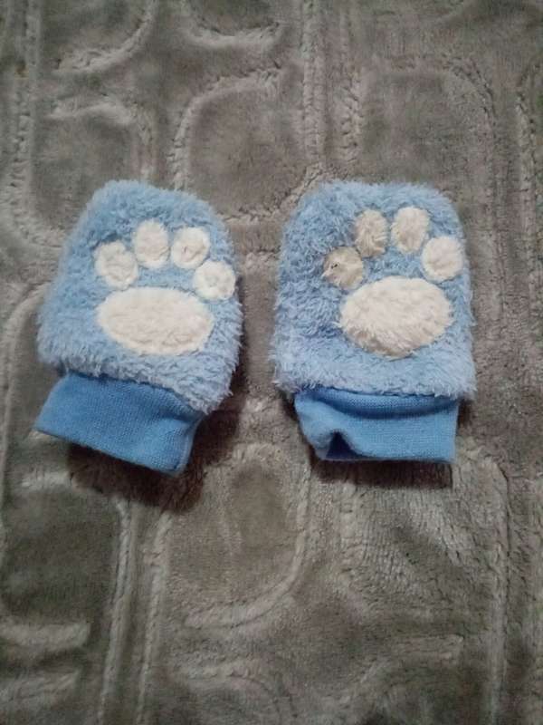 Blue baby gloves