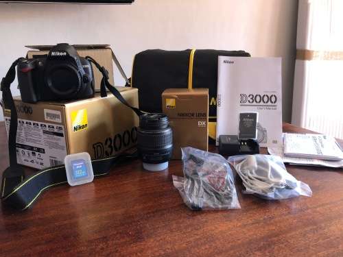 Nikon D3000 Full Package