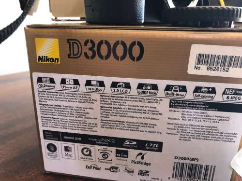 Nikon D3000 Full Package
