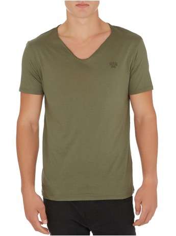 Christmas special! 100% Authentic Guess t-shirt | M