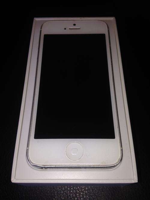 Apple iPhone 5 *Please Read*