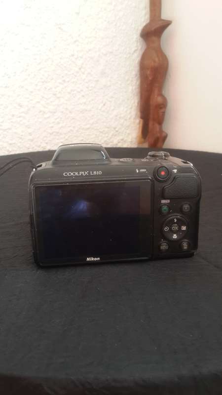 NIKON COOLPLX L810 CAMARA, 16 MEGAPIXEL AND 26 OPTICAL ZOOM MASSIVE BARGAIN AT R1