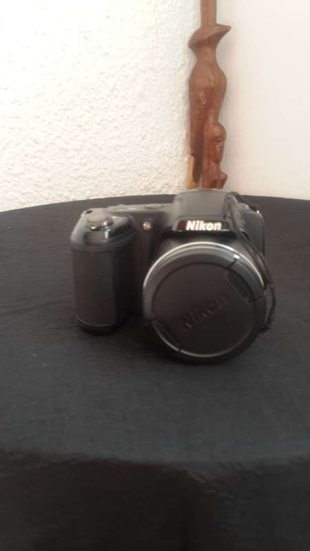 NIKON COOLPLX L810 CAMARA, 16 MEGAPIXEL AND 26 OPTICAL ZOOM MASSIVE BARGAIN AT R1