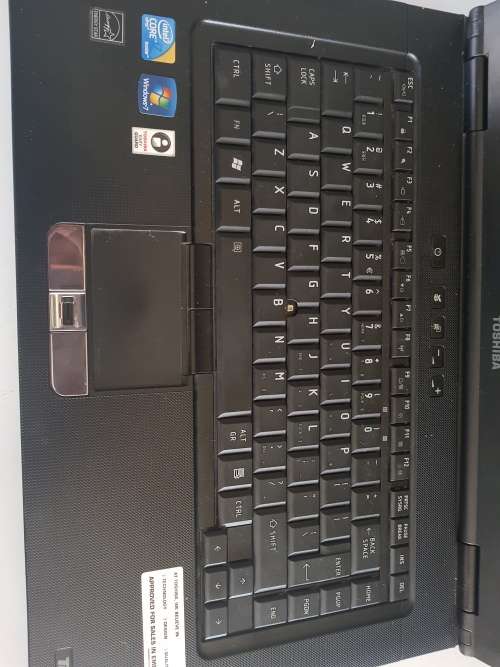 Thosiba icore 7 laptop with charger bargain STARTING at R1 relisted due to non payment