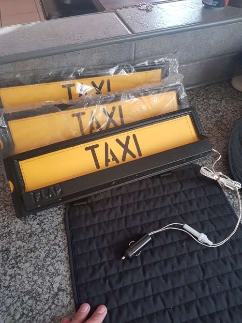 3x collectible taxi light signs MASSIVE BARGAIN STARTING AT R1