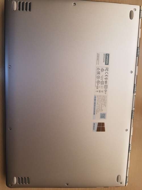 Lenovo YOGA 900, QHD+ TouchScreen, core i5-6260u, 8gb Ram, 256SSD, Lenovo's Amazing Watch Band Hinge