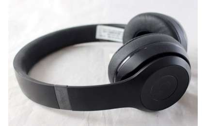 New Beats Solo 3 Wireless HeadSets, Bluetooth, 40HRS Battery Life [CHANGE THE WAY U LISTEN TO MUSIC]