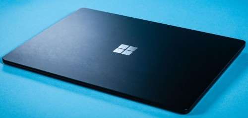 Microsoft Surface Laptop 3. 15`` Ryzen7. 512SSD,16GB Ram,Infinity Hi-Res TOUCH Displ.FaceID.AMD GPU