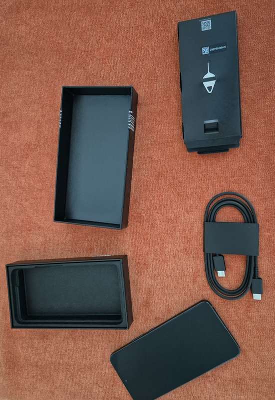 Samsung Galaxy S22 Green Dual SIM Model SM-S901E/DS