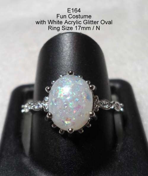 5 DIFFERENT COSTUME RINGS ALL FOR 1 BID - TAKE A LOOK