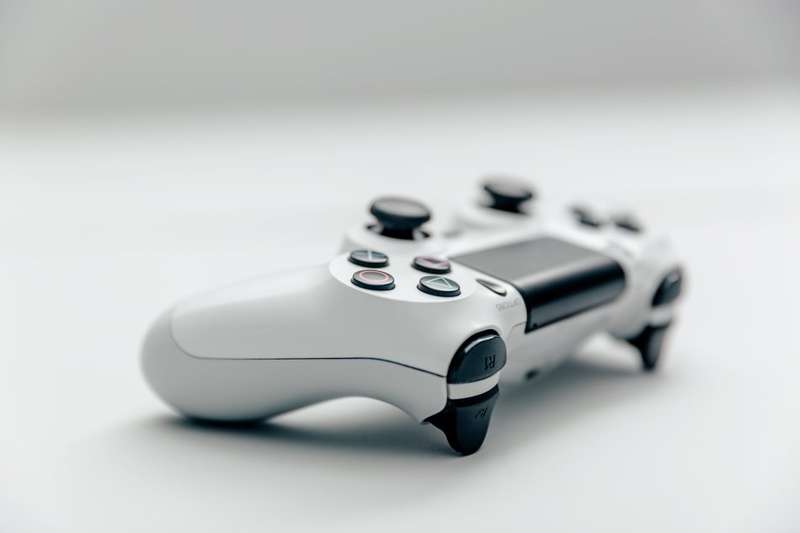 Play Station Dual Shock Wireless Bluetooth Game Handle Controller for PS4 (White)