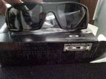 **********GENUINE OAKLEY - GASCAN SUNGLASSES**********