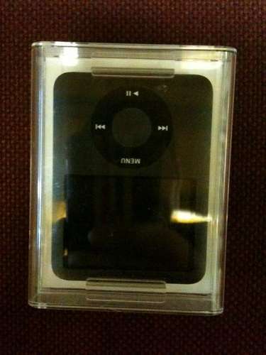 Black iPod Third Generation - 8 Gb