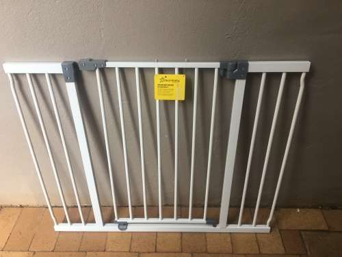 Dreambaby hallway gate