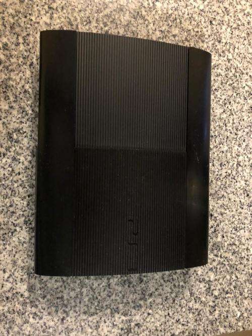 SONY PLAYSTATION 3 SLIM 12GB 1 CONTROLLER  and 6 GAMES