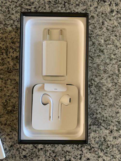 I PHONE 7 PLUS 128GB MINT CONDITION