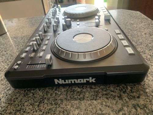 NUMARK MIXTRACK PRO