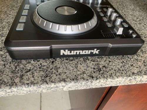 NUMARK MIXTRACK PRO