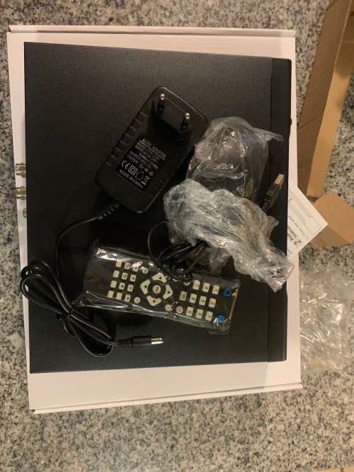 4 CHANNEL CCTV SECURITY RECORDING SYSTEM WITH INTERNET 3G PHONE VIEWING