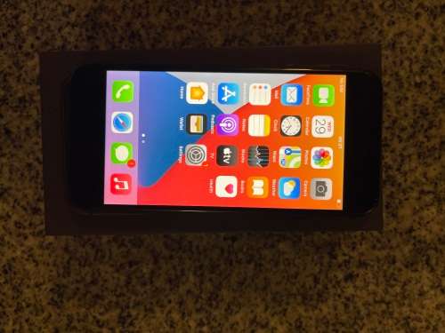 I PHONE 8 64GB