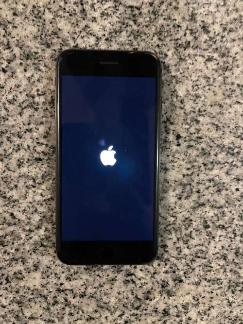 I PHONE 8 64GB
