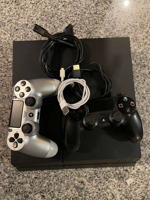 SONY PLAYSTATION 4  1TB WITH 2 CONTROLLERS
