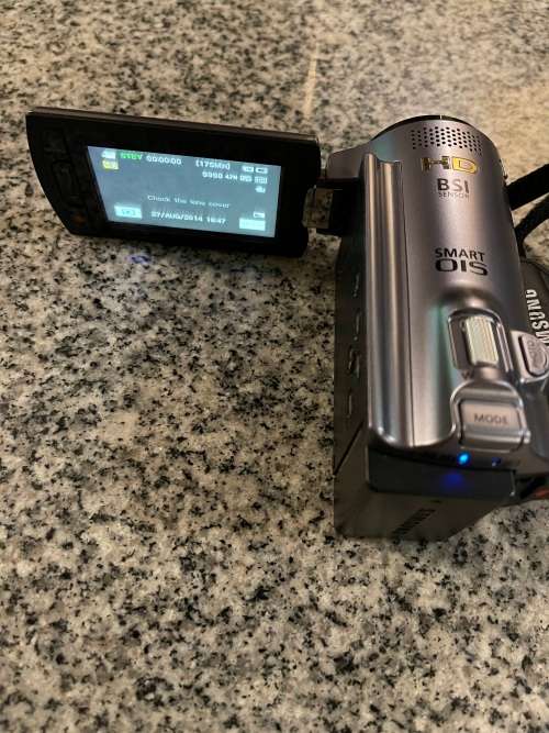 SAMSUNG HMX-H300SP / MEA FULL HD 1920X1080 VIDEO CAMERA MINT CONDITION
