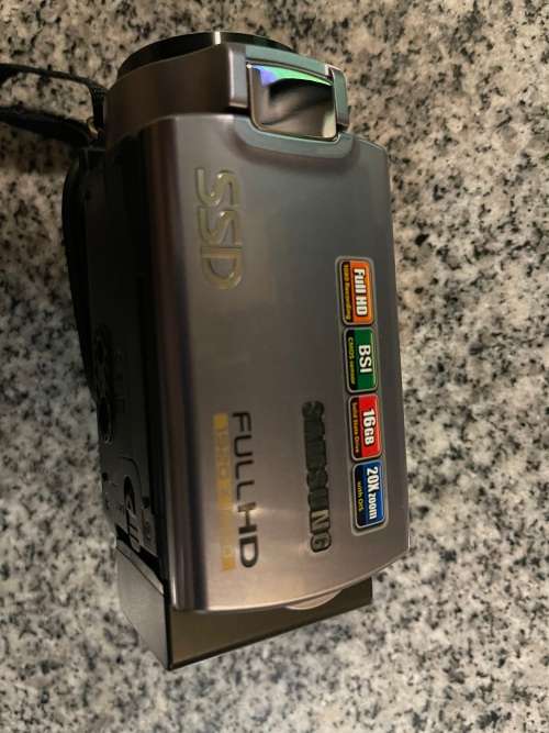 SAMSUNG HMX-H300SP / MEA FULL HD 1920X1080 VIDEO CAMERA MINT CONDITION