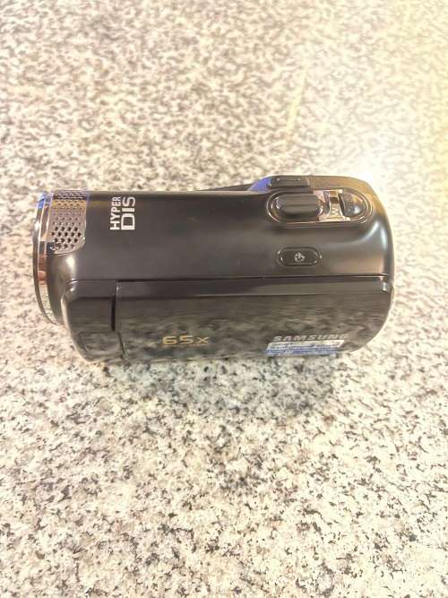 Samsung SMX-F50BP Camcorder - Black