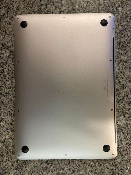 MACBOOK AIR 13 `` CORE i5 2018 LOW CYCLE COUNT