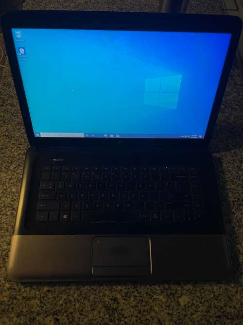 HP 255 AMD E2-1800 RADEON GRAPHICS PLIZ READ