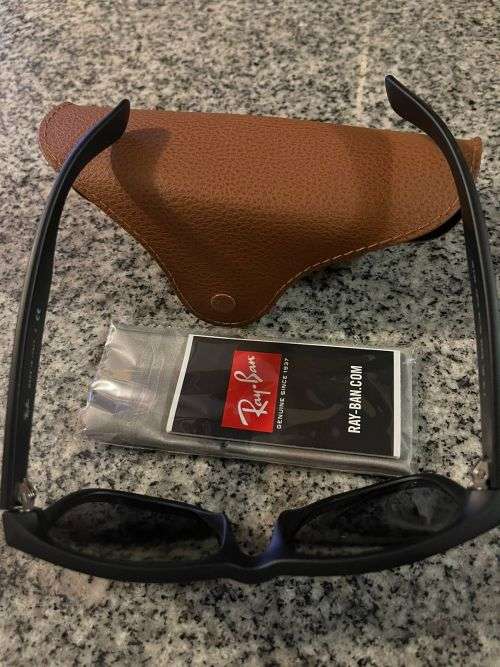 Ray-Ban RB4165 Justin 601/8G NEW