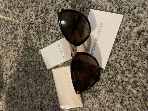 Michael Kors MK2103 CLAREMONT NEW OPEN BOX