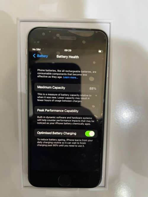APPLE I PHONE SE 2020 64GB  WHITE MINT CONDITION AS NEW 10/10 CONDITION