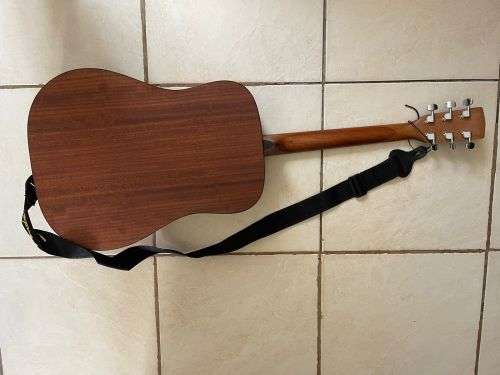 CORT AD810 NS GUITAR