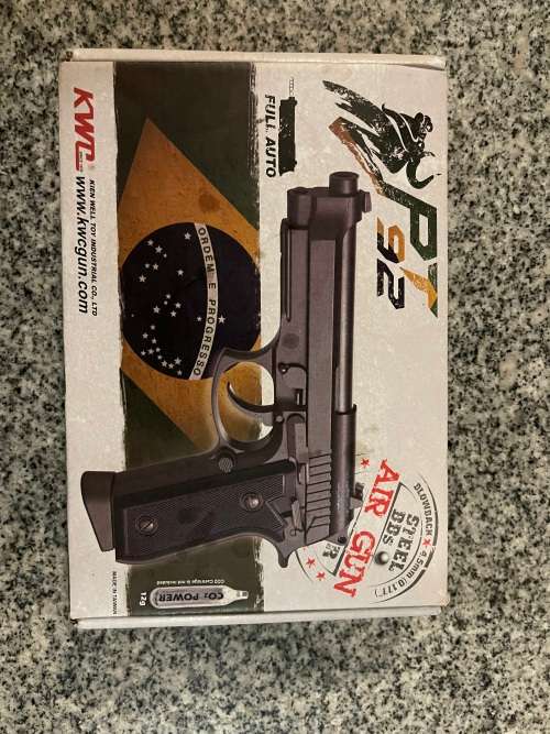 KWC PT92 Full Metal Semi and Full Auto 4.5MM CO2 Blowback Gas Gun Set