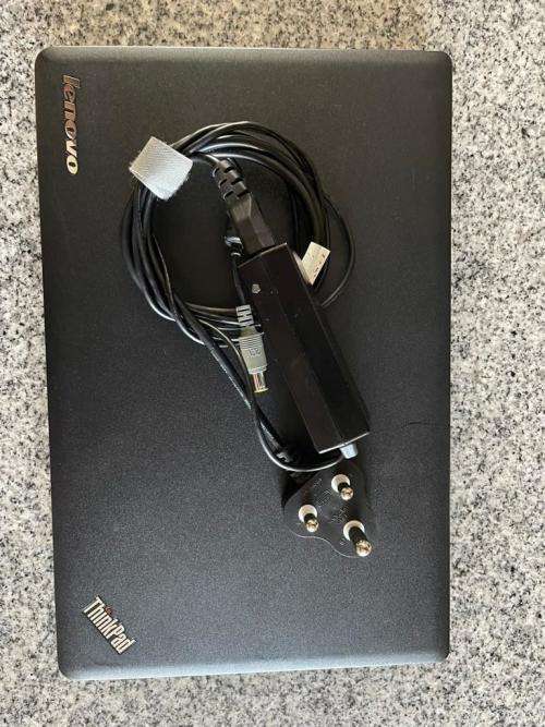 LENOVO THINKPAD E530c  CORE I5-2520M 8GB RAM 500GB