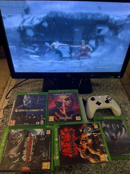 XBOX BOX ONE S 1TB 1681 WITH 2 CONTROLLERS and 5 GAMES