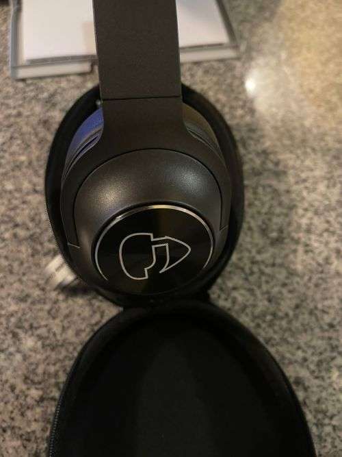 Swiss Cougar - 5229 Bluetooth Noise-cancelling Wireless Headphones New open Case